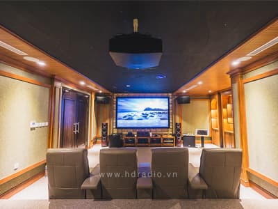 Phòng chiếu phim tại nhà và karaoke cao cấp ở biệt thự Vinhomes Riverside